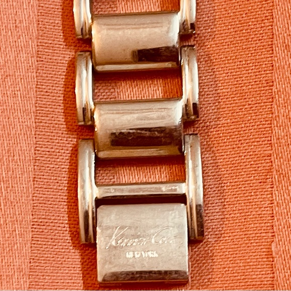 Kenneth Cole wrist watch - Picture 2 of 7